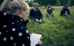 Pflanzenmeditation Wildnispädagogik Ausbildung Wurzeltrapp Wildnisschule